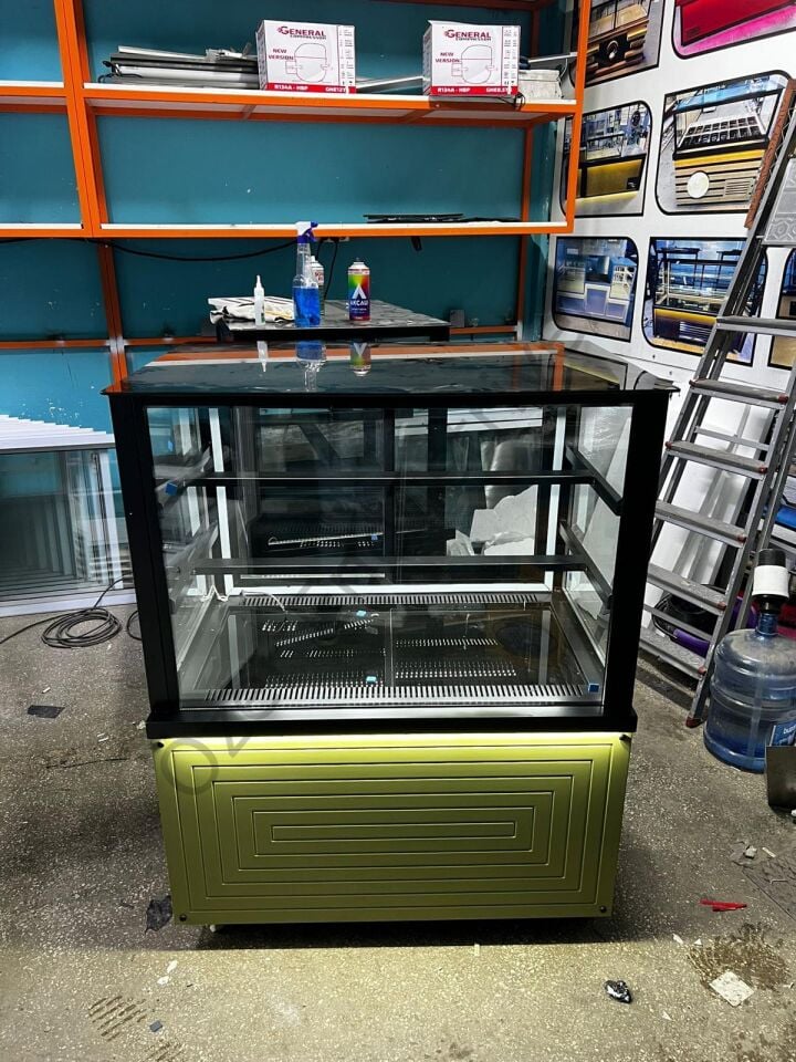 Ledli Pasta Dolabı 100x65x130 cm Siyah Gövde Yeşil Dekor