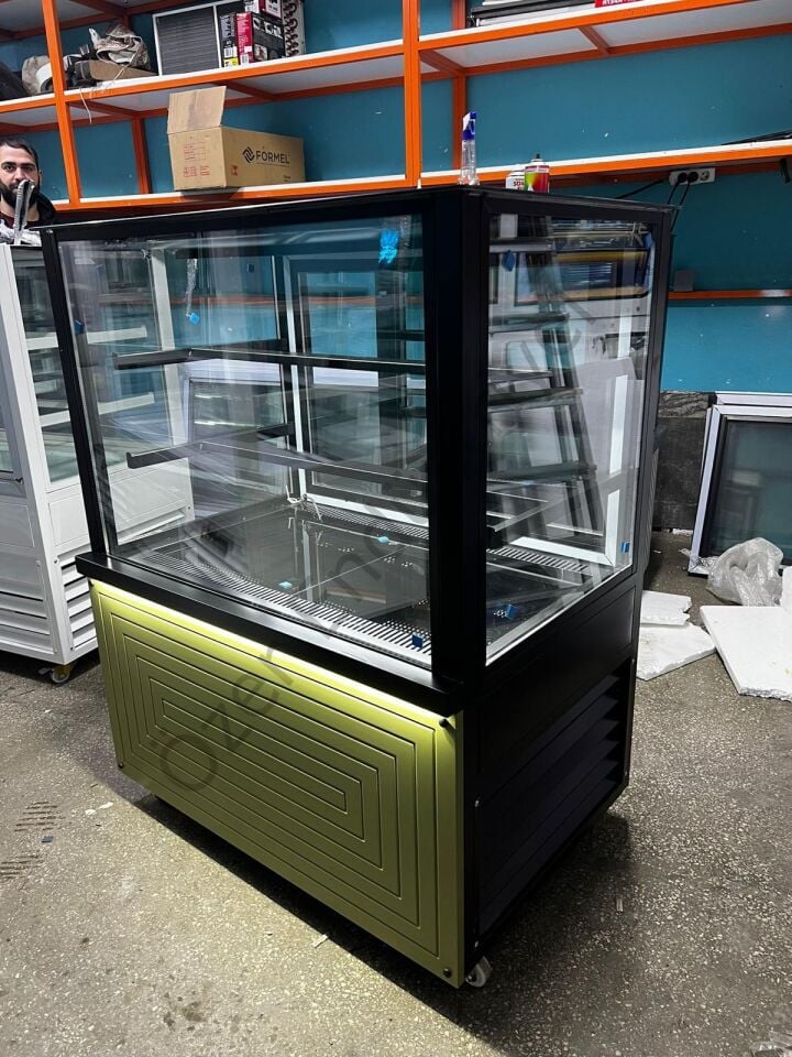 Ledli Pasta Dolabı 100x65x130 cm Siyah Gövde Yeşil Dekor