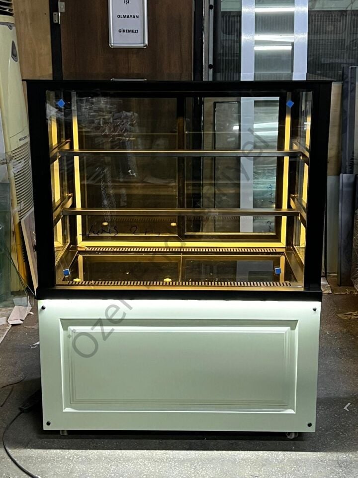 100 cm Pasta Dolabı – 3 Raflı +4°C Soğutmalı Tatlı Teşhir Dolabı