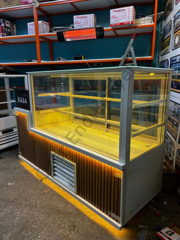 200 cm Kasa Bankolu Pasta Dolabı – Soğutmalı Teşhir Ünitesi
