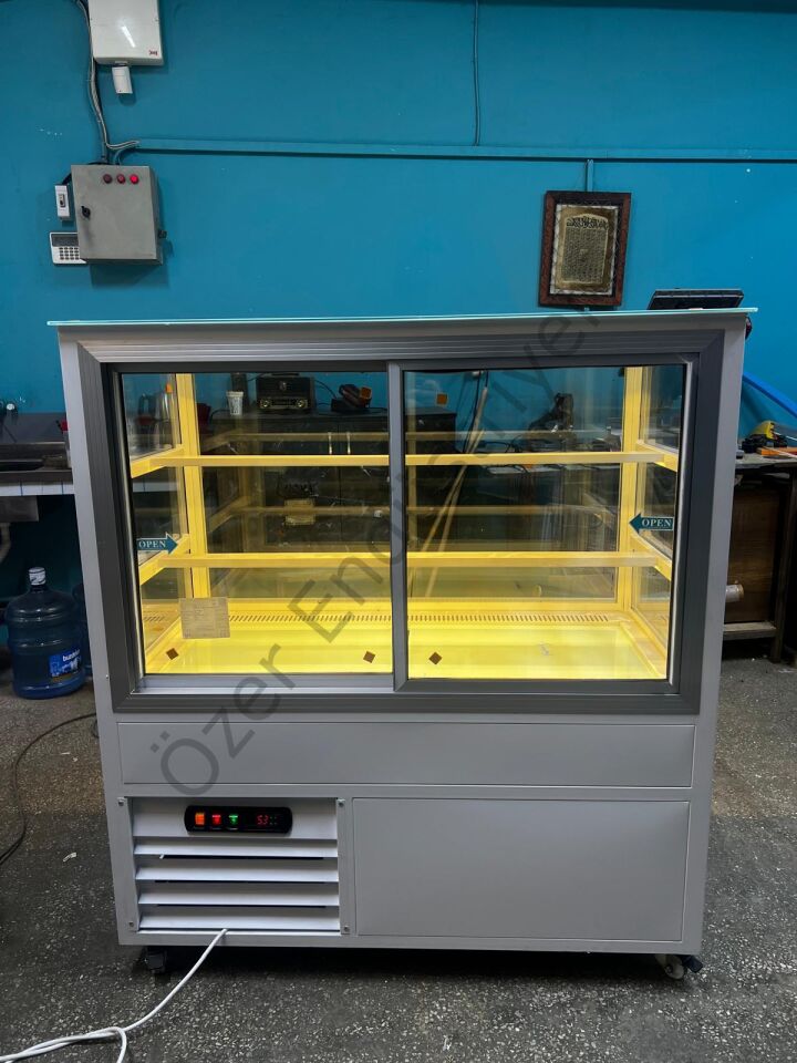 Beyaz Lake Pasta Dolabı 100 cm – Çift Camlı Soğutmalı Teşhir Dolabı