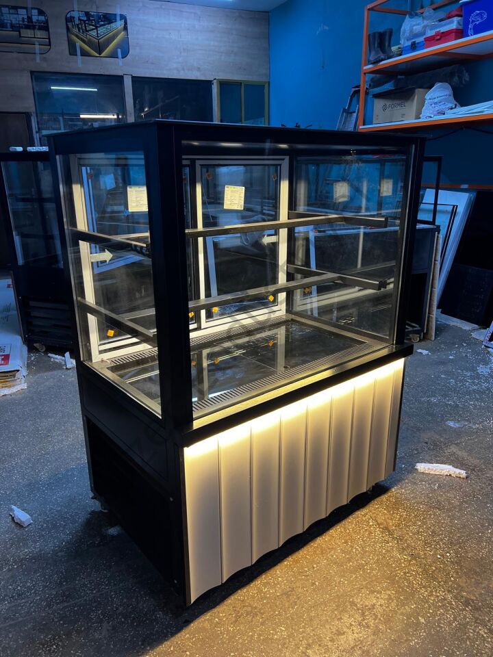 Cafe & Pastane İçin 100 cm Soğutmalı Pasta Vitrin Dolabı