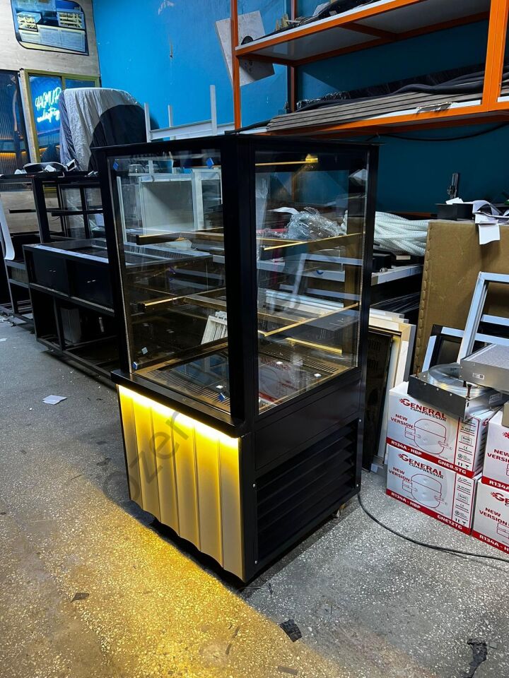 Cafe Tipi Dikey Pasta Dolabı 70x70x135 Cm