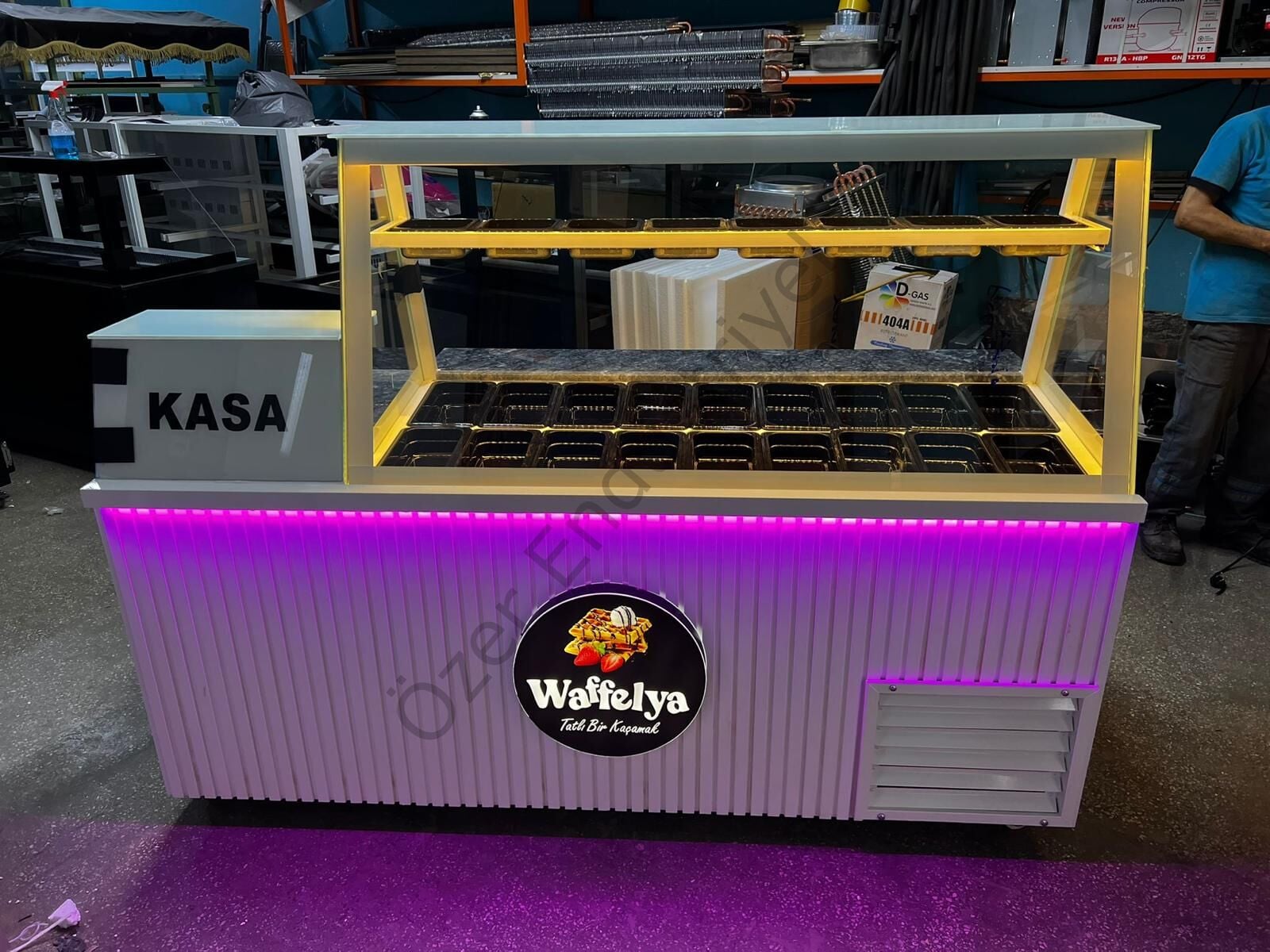 Kumpir Dolabı 220 Cm | Soğutmalı, LED Aydınlatmalı, Kasa Bölmeli Özel Üretim