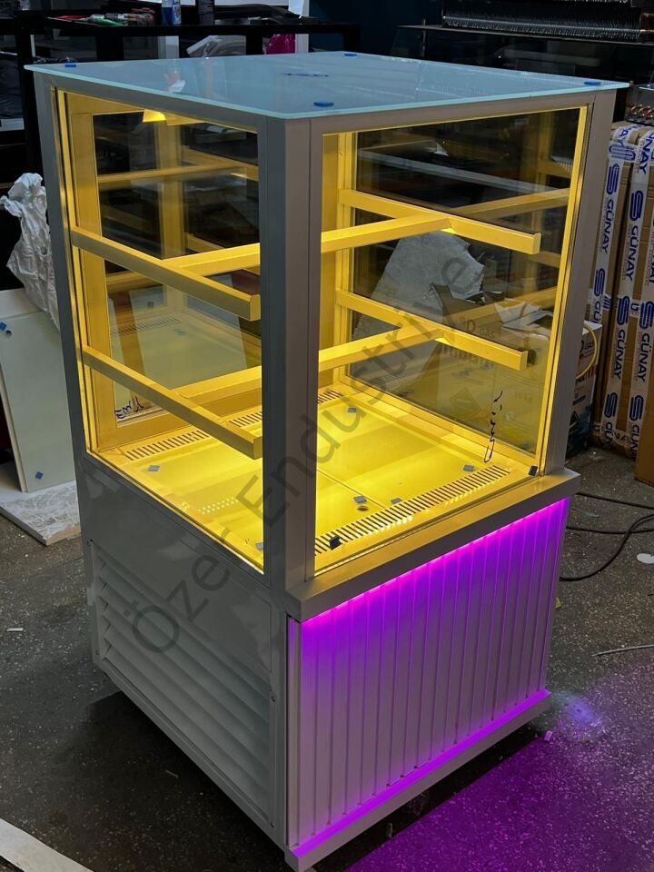 70x70x130 Cm Pasta Tatlı Teşhir Dolabı – Beyaz LED’li Soğutmalı Dolap