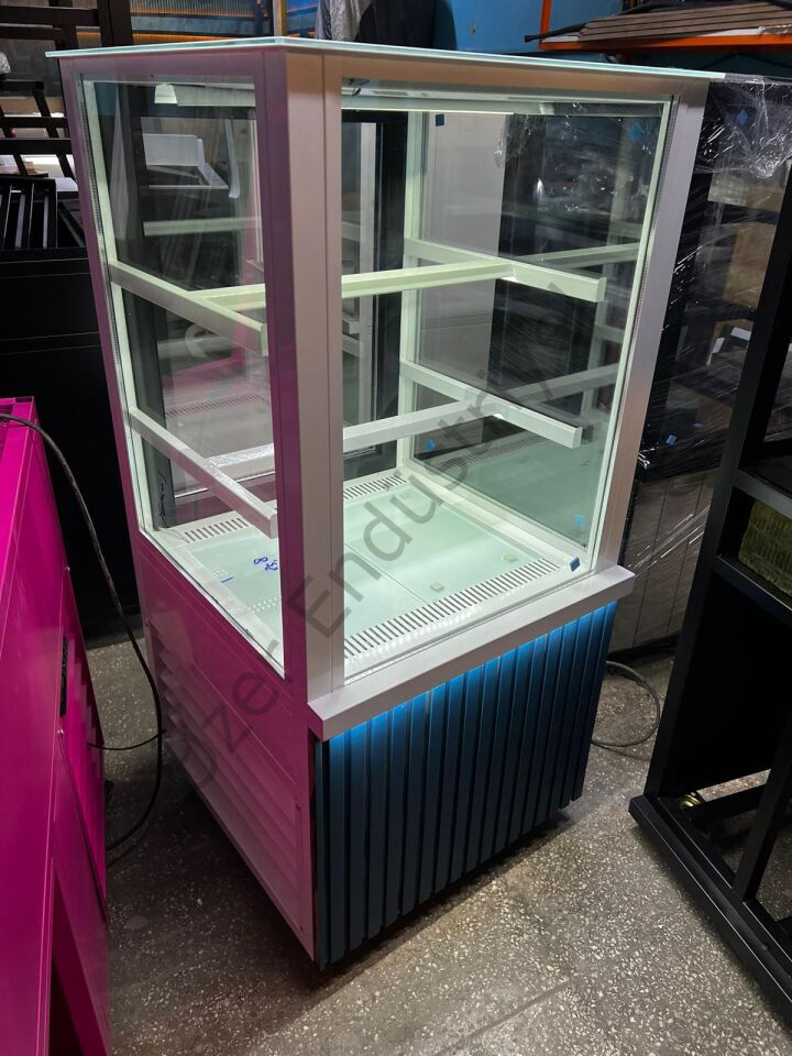 Dik Pasta Dolabı 70x70x135 cm +4°C Soğutmalı Cafe Tipi LED’li