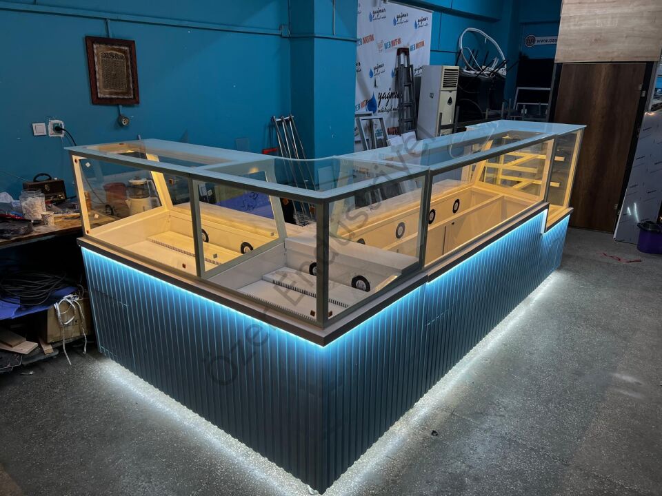 5 Metre Soğutmalı Teşhir Dolabı Seti Waffle Kumpir Pasta Dolabı Üflemeli Sistem