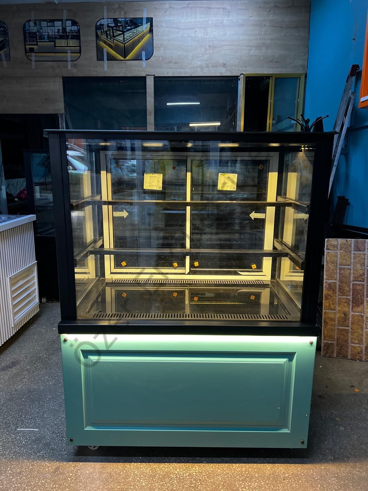 100 Cm Pasta Teşhir Dolabı Turkuaz Lake Tasarım +4°C Soğutmalı