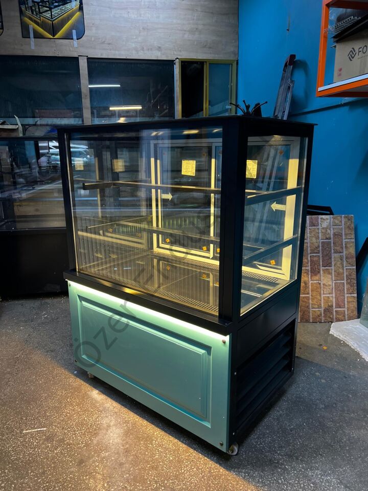 100 Cm Pasta Teşhir Dolabı Turkuaz Lake Tasarım +4°C Soğutmalı