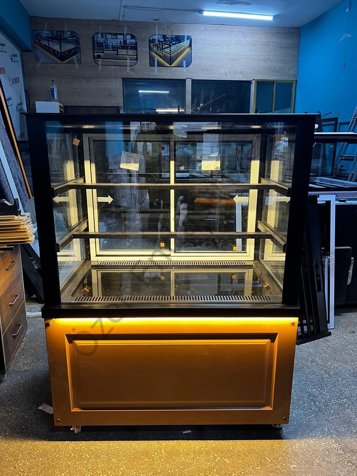 Modern Tasarım 100 cm Pasta Teşhir Dolabı | LED Aydınlatmalı +4°C Profesyonel Vitrin