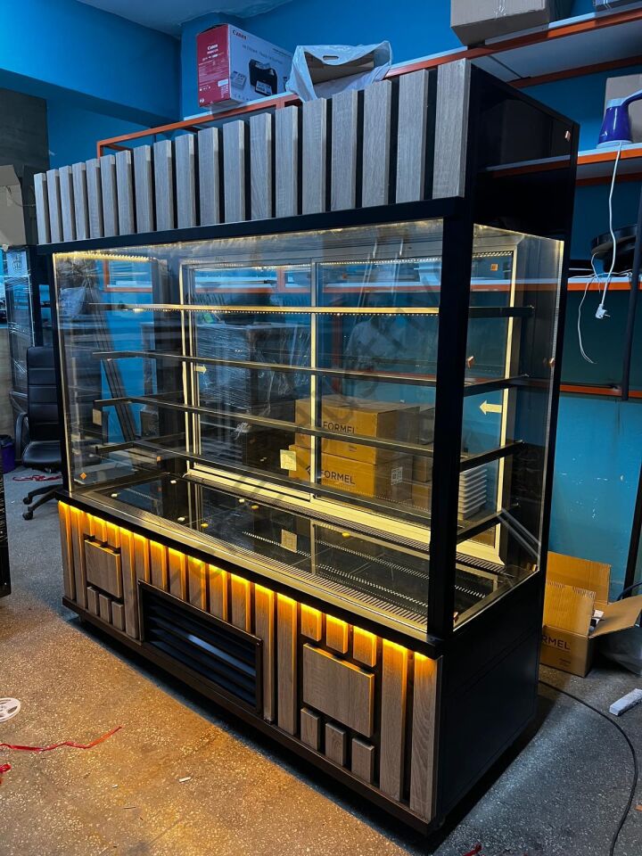 200 Cm Cephe Tipi Pasta Dolabı | Konfor Camlı Pastane Teşhir Dolabı