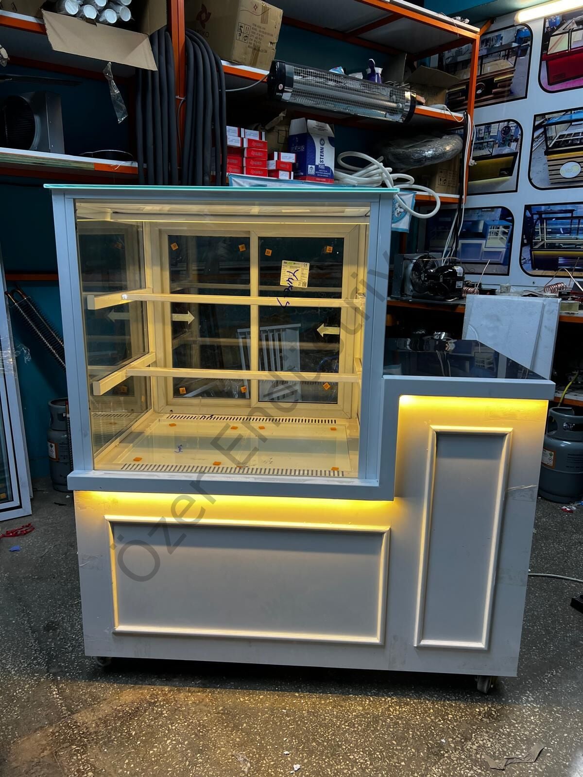 140 Cm Kasa Bankolu Pasta Dolabı | Soğutmalı Pasta Teşhir Dolabı 220V