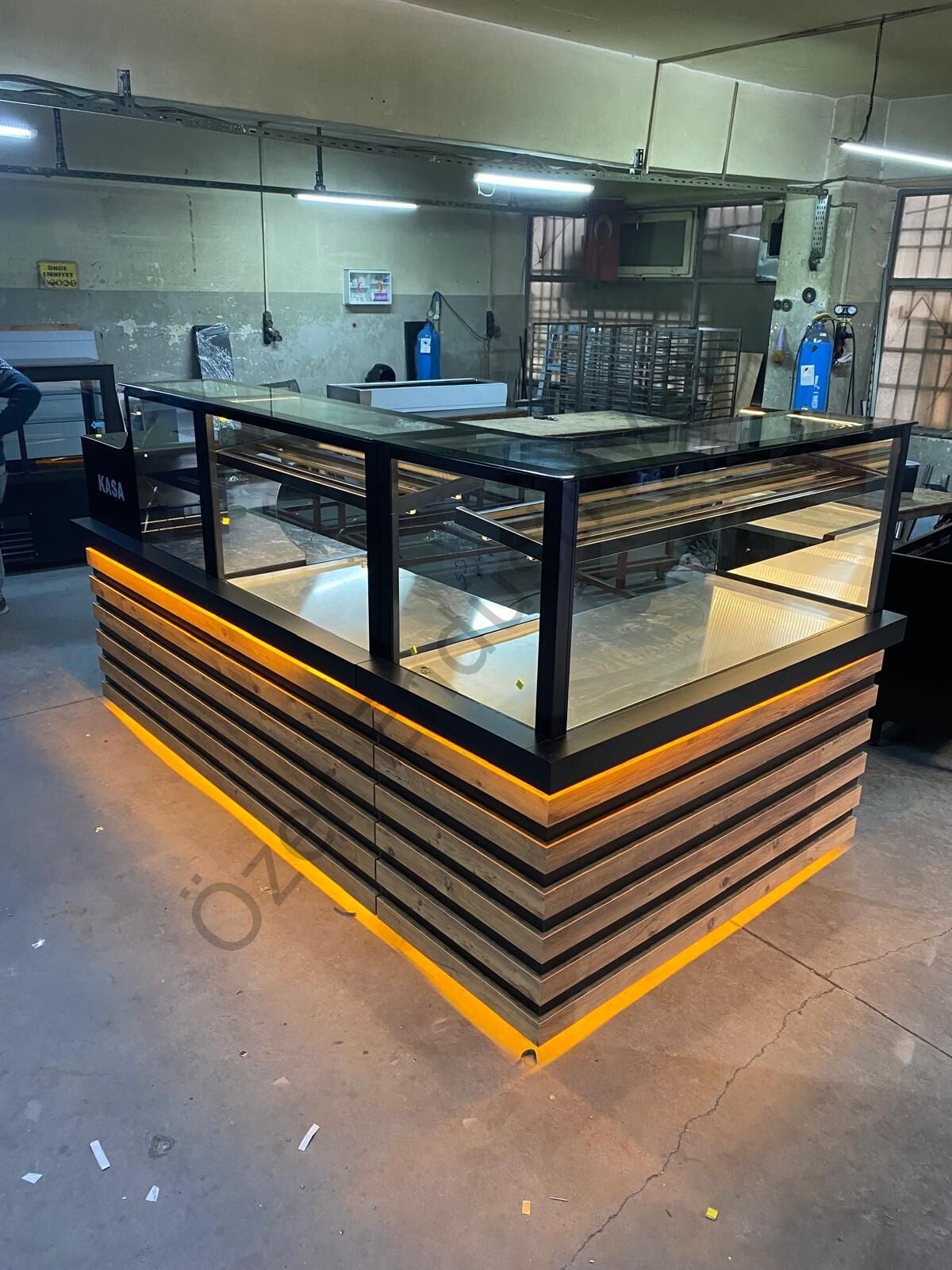 Isıtmalı Börek Tezgahı 400 cm | Sulu Sistem Böreklik Tezgahı İmalatı