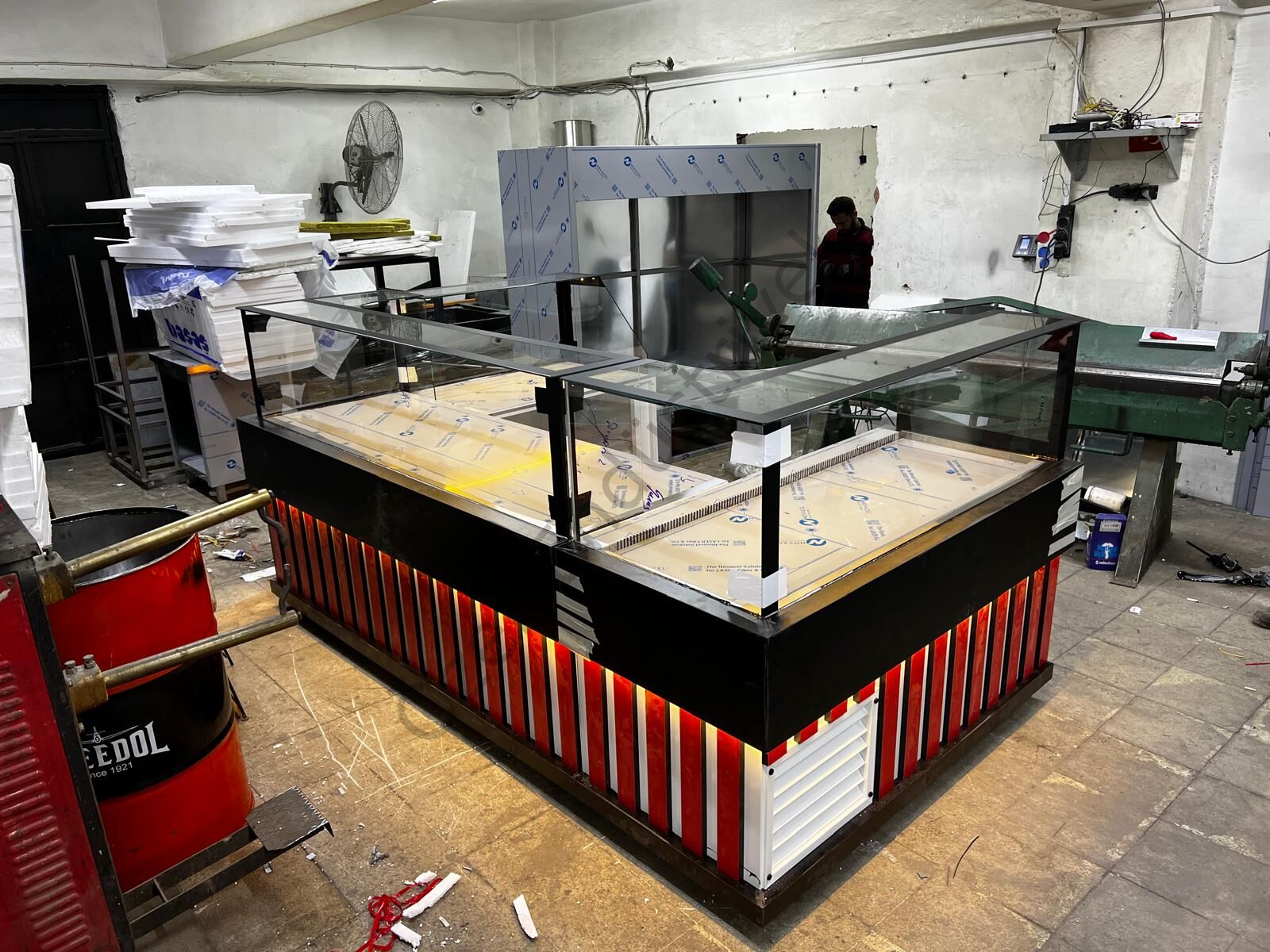 Modern Çiğköfte Dolabı 150 cm + 200 cm Çalışma Bankosu