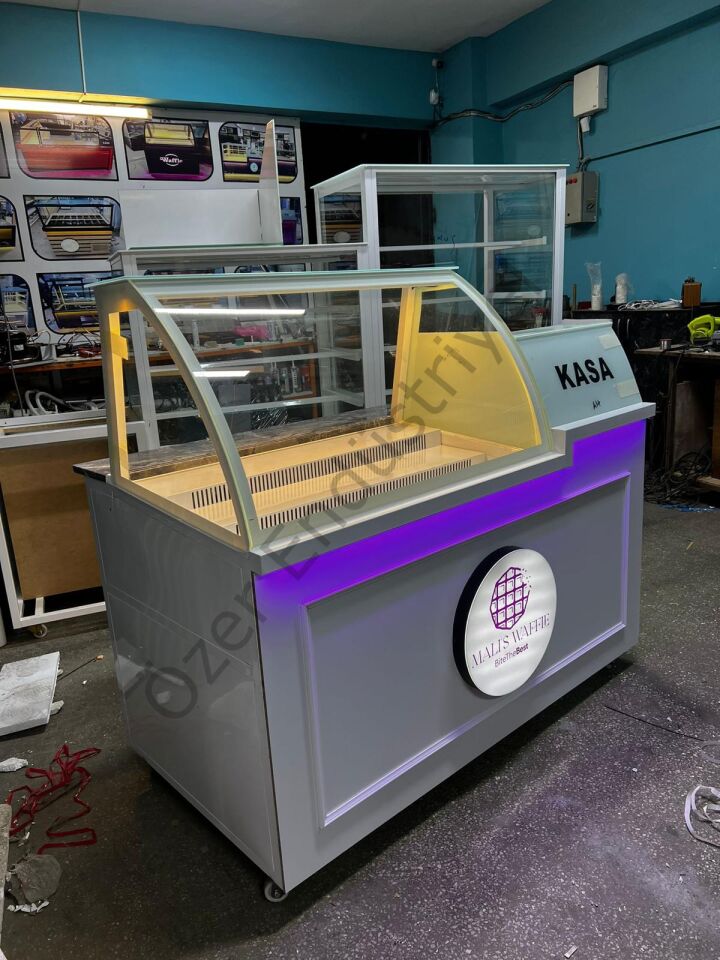 150 cm Soğutmalı Waffle Dolabı + Kasa Bankolu