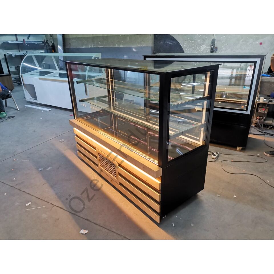 200 cm Soğutmalı Pasta & Tatlı Teşhir Dolabı