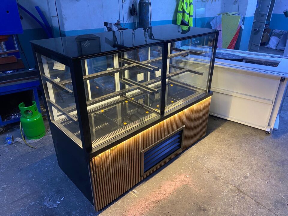 Pasta & İçecek Dolabı 150 cm | Çift Bölmeli, Soğutmalı