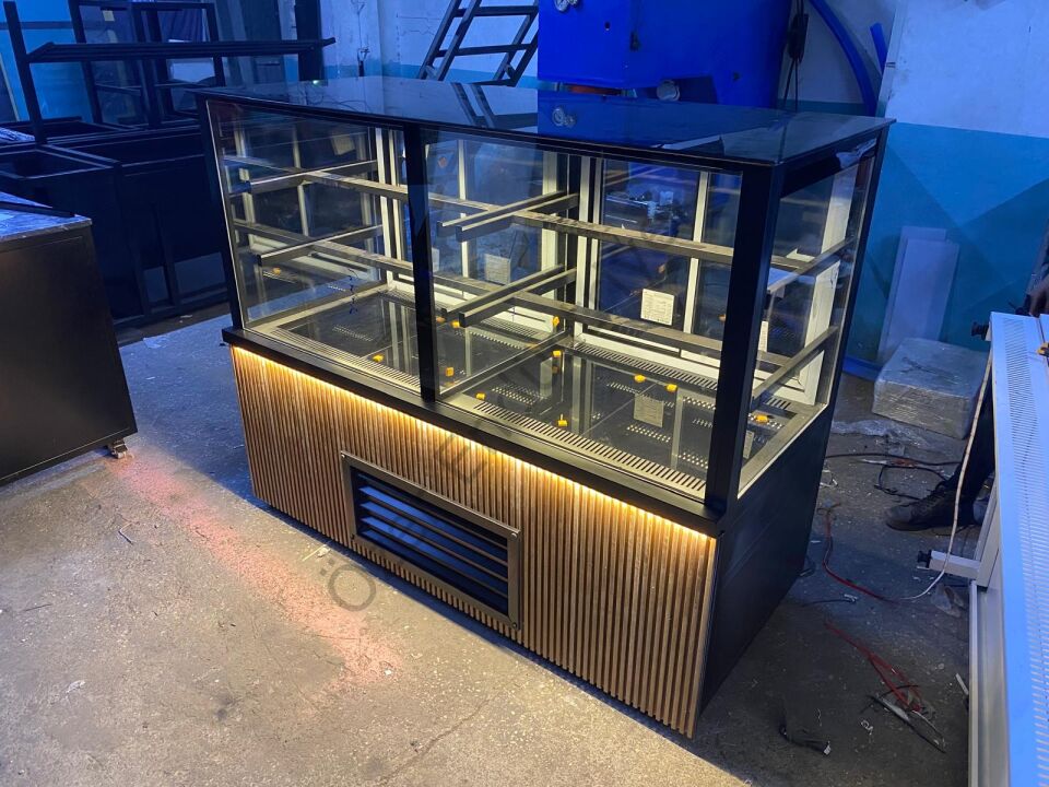 Pasta & İçecek Dolabı 150 cm | Çift Bölmeli, Soğutmalı