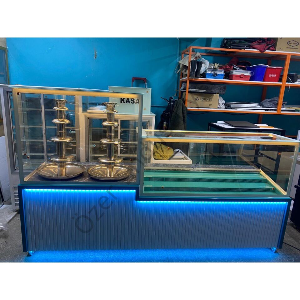 Waffle Dolabı 300 cm Soğutmalı Sıcak Çikolata Şelaleli