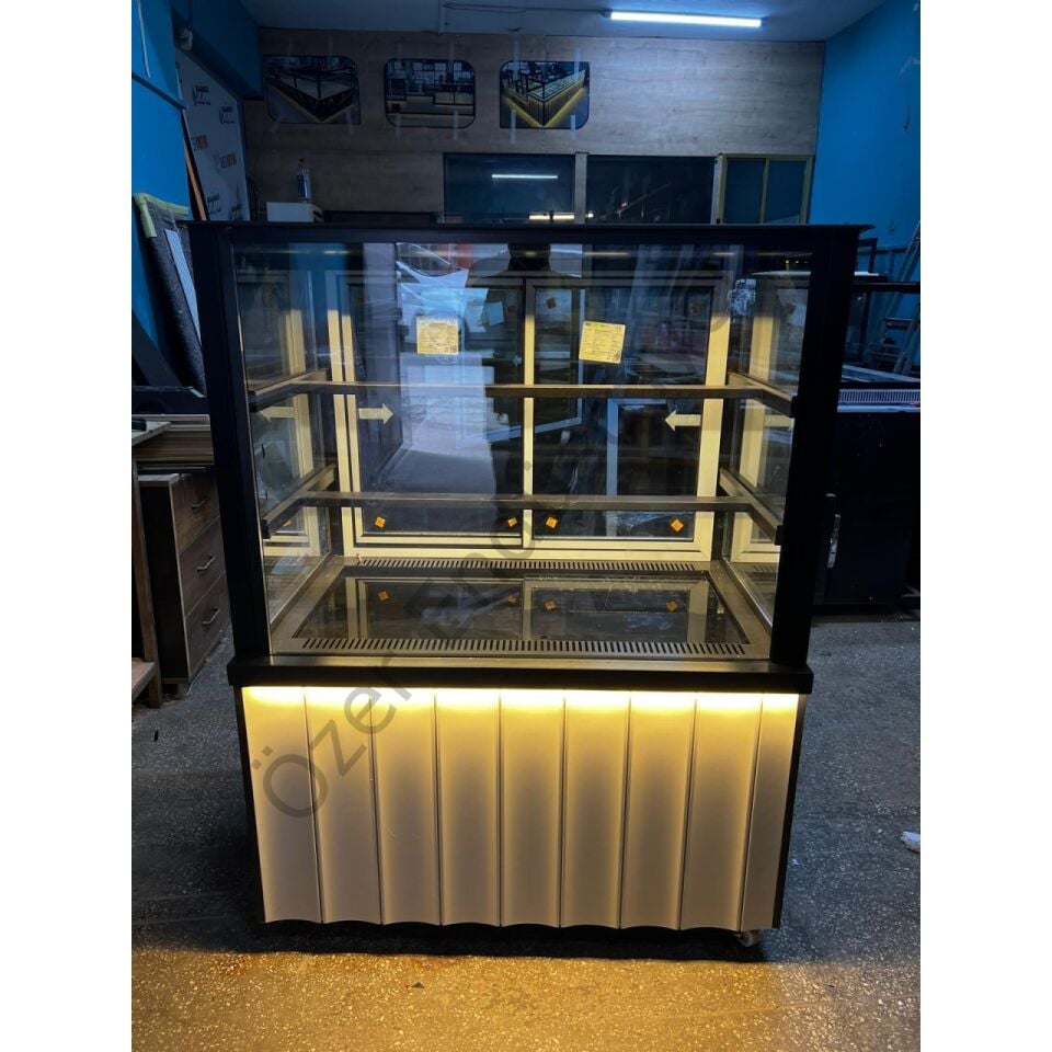Soğutmalı Pasta Tatlı Dolabı 100x70x130 cm LED Işıklı