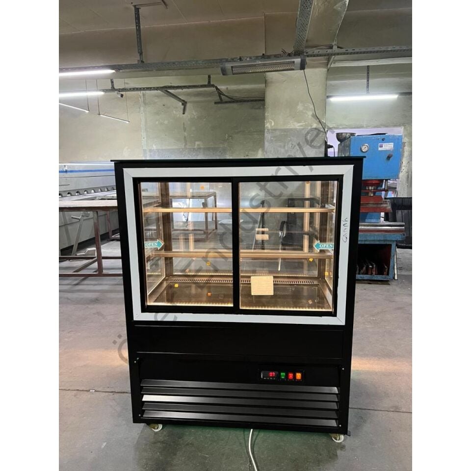 Soğutmalı Pasta Tatlı Dolabı 100x70x130 cm LED Işıklı