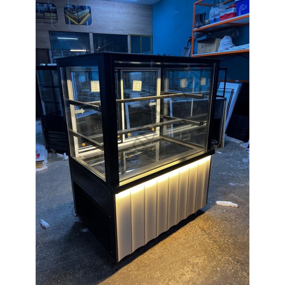 Soğutmalı Pasta Tatlı Dolabı 100x70x130 cm LED Işıklı