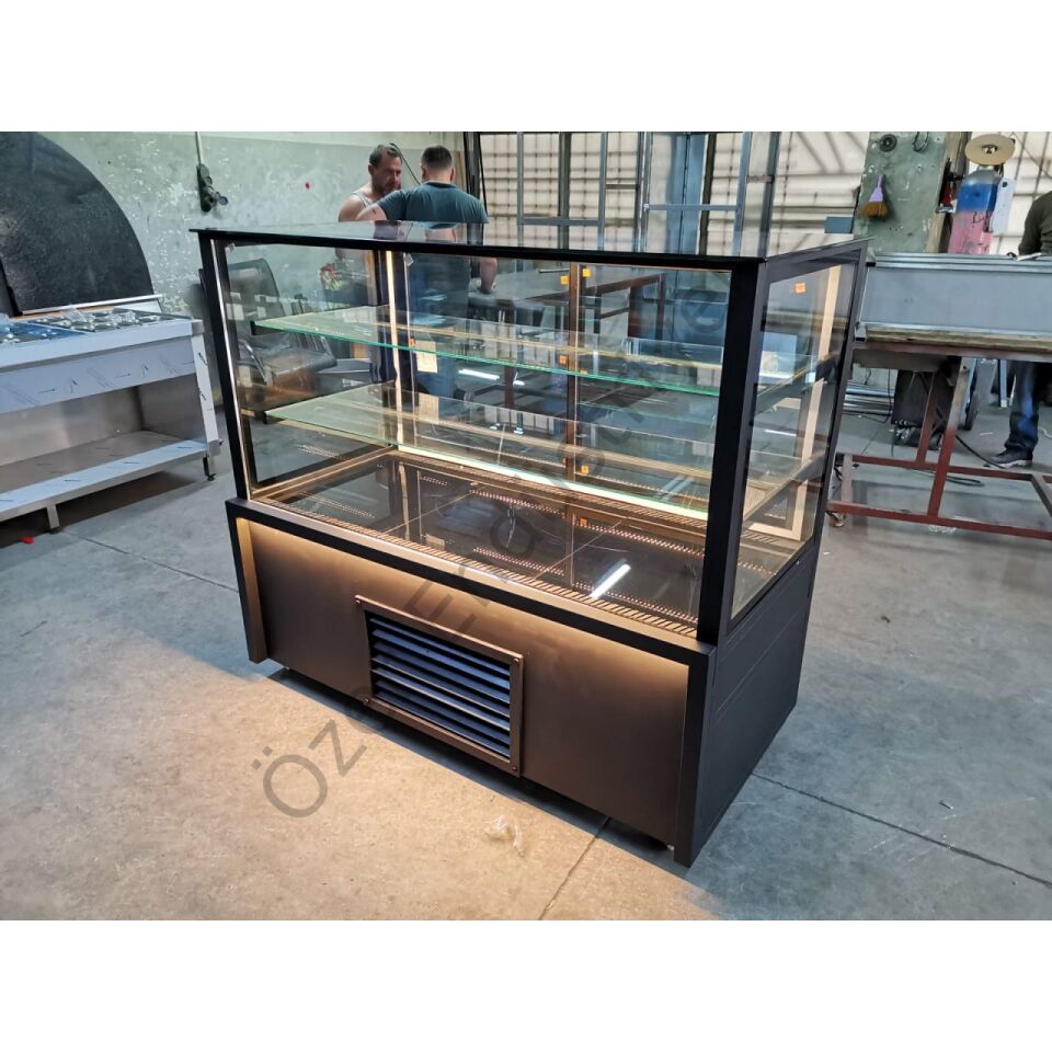 150 cm Kare Camlı Tatlı Vitrini +4°C Soğutmalı