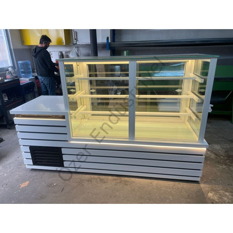 Soğutmalı Pasta Teşhir Dolabı 150 cm + 50 cm Kasa Bankosu