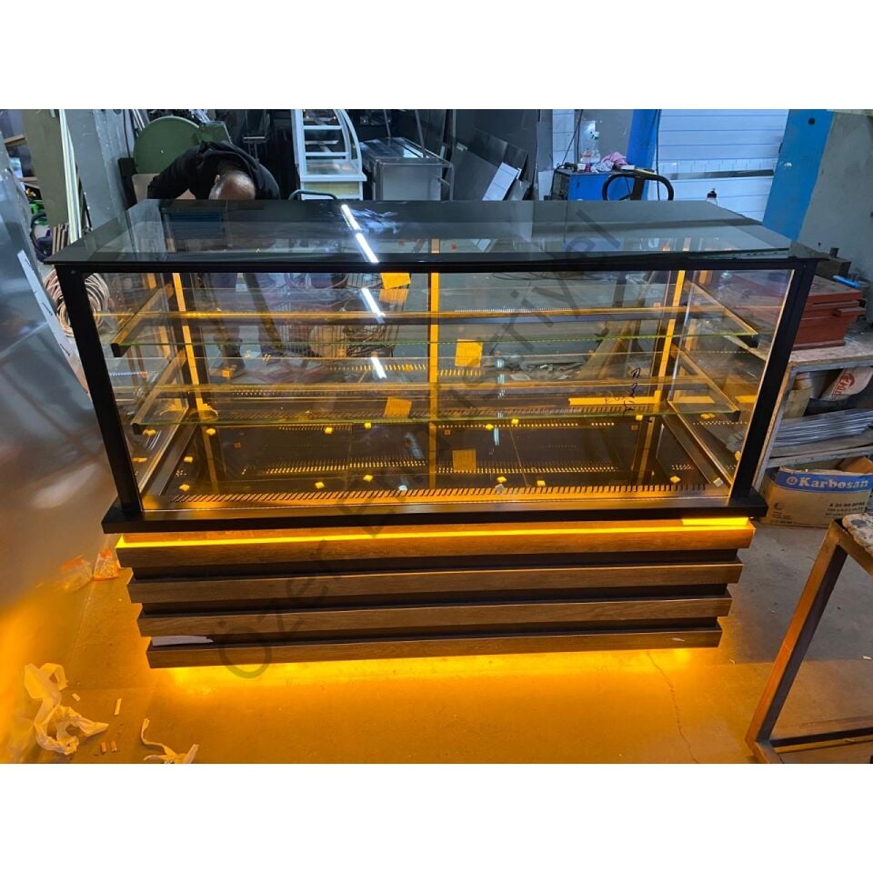 Soğutmalı Pasta Teşhir Dolabı 200 cm Çift Camlı Barok Tasarım