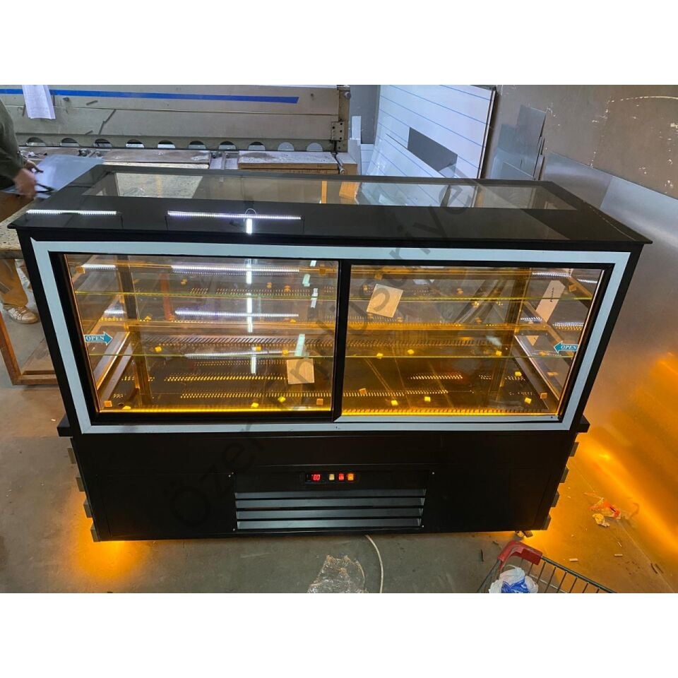 Soğutmalı Pasta Teşhir Dolabı 200 cm Çift Camlı Barok Tasarım