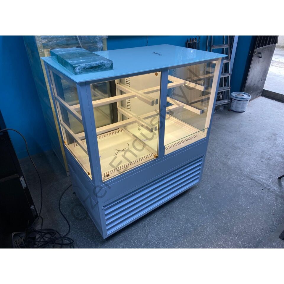 120 cm Yarı Açık Yarı Kapalı Tatlı ve İçecek Dolabı +4°C Soğutmalı