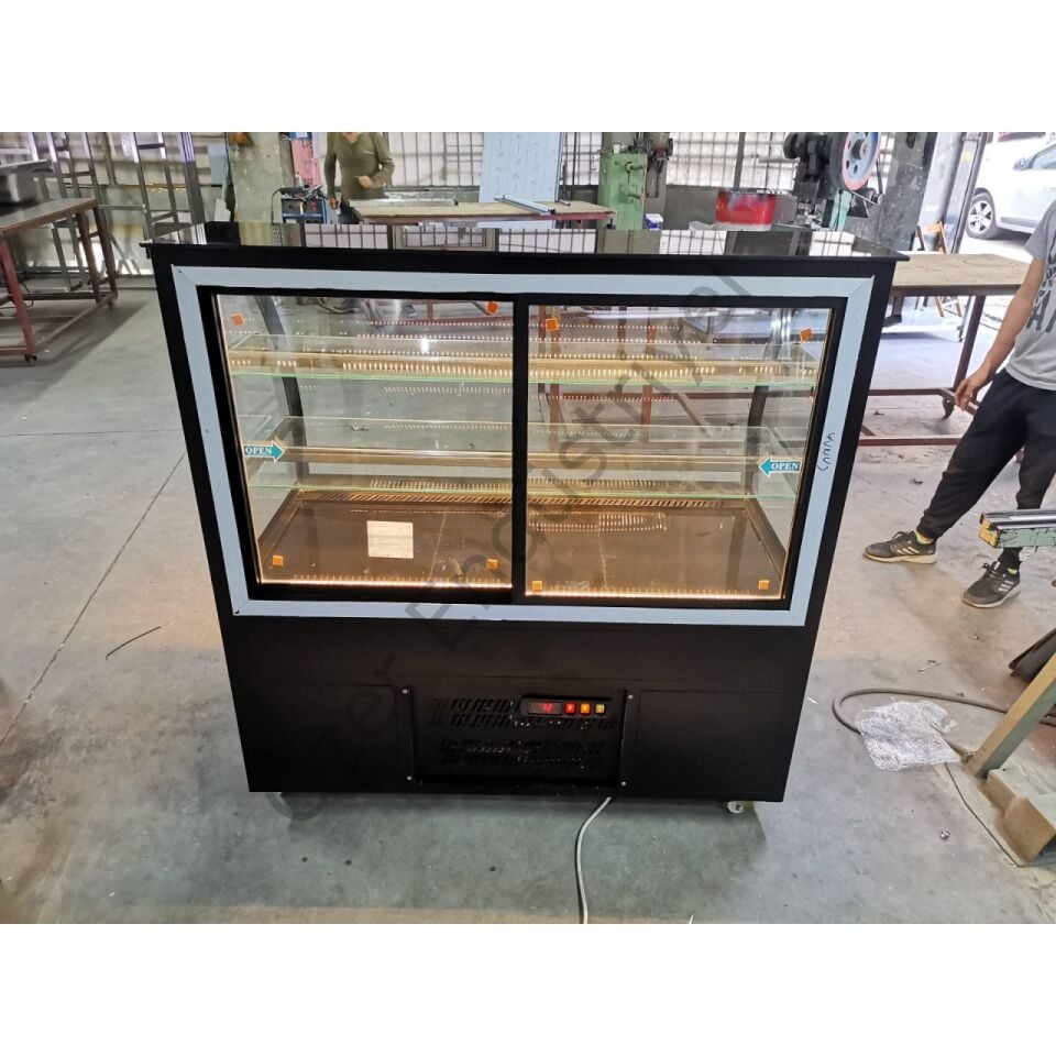 130 cm Soğutmalı Pasta Teşhir Dolabı | Bombe Camlı, Ledli, Tekerlekli