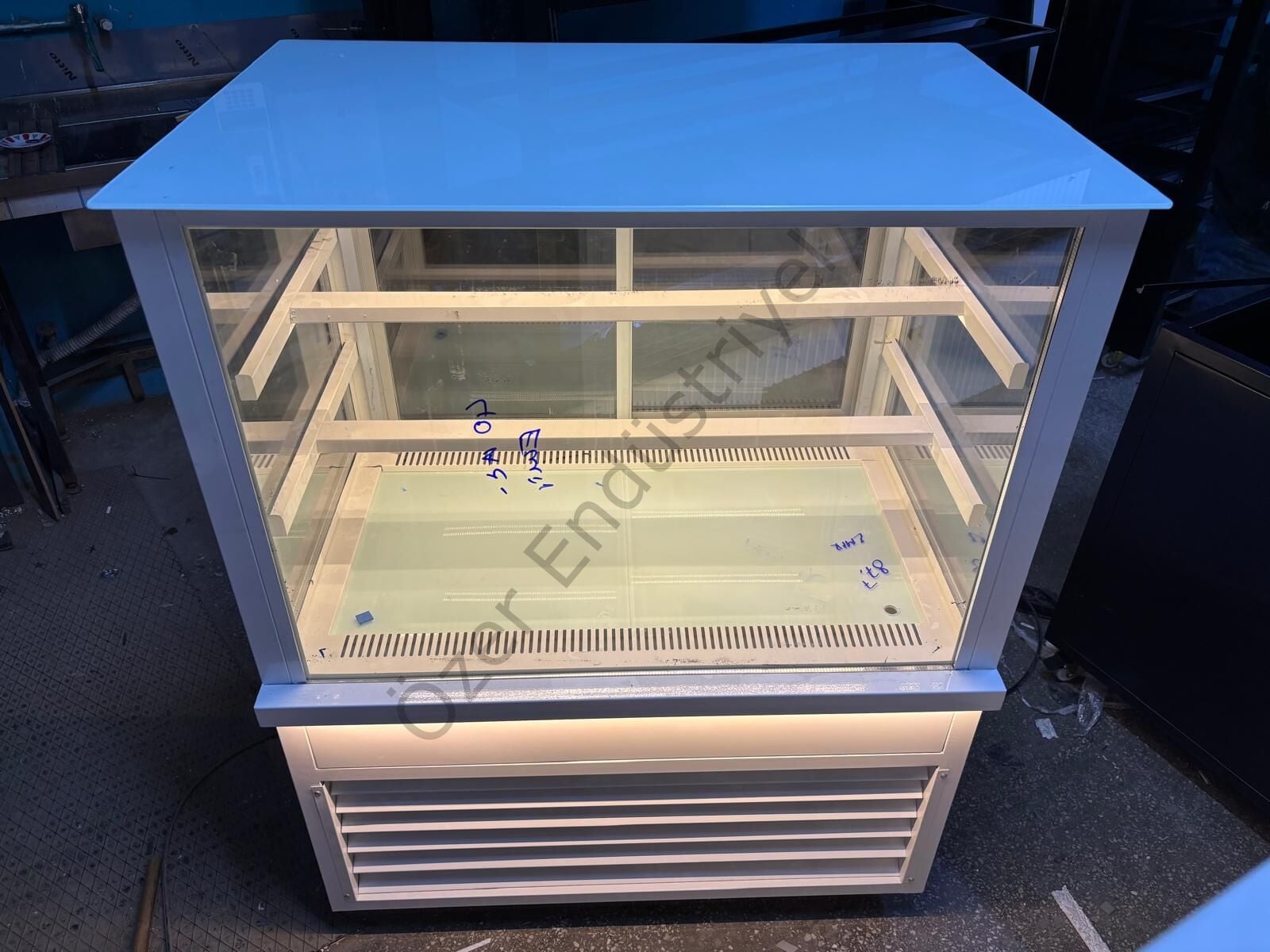 100 Cm Soğutmalı Tatlı Teşhir Dolabı | Sürgü Camlı Ledli