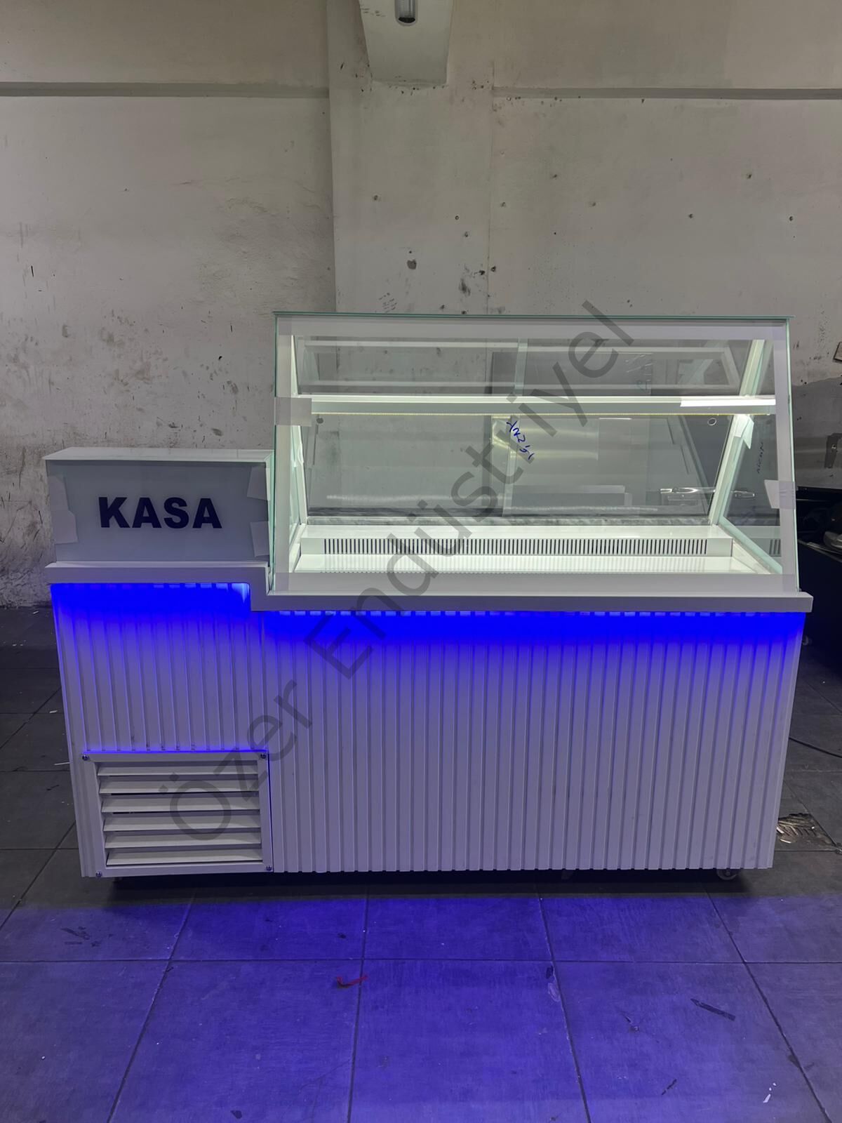 180 cm Soğutmalı Waffle Tezgahı | Kasa Bankolu Waffle Dolabı