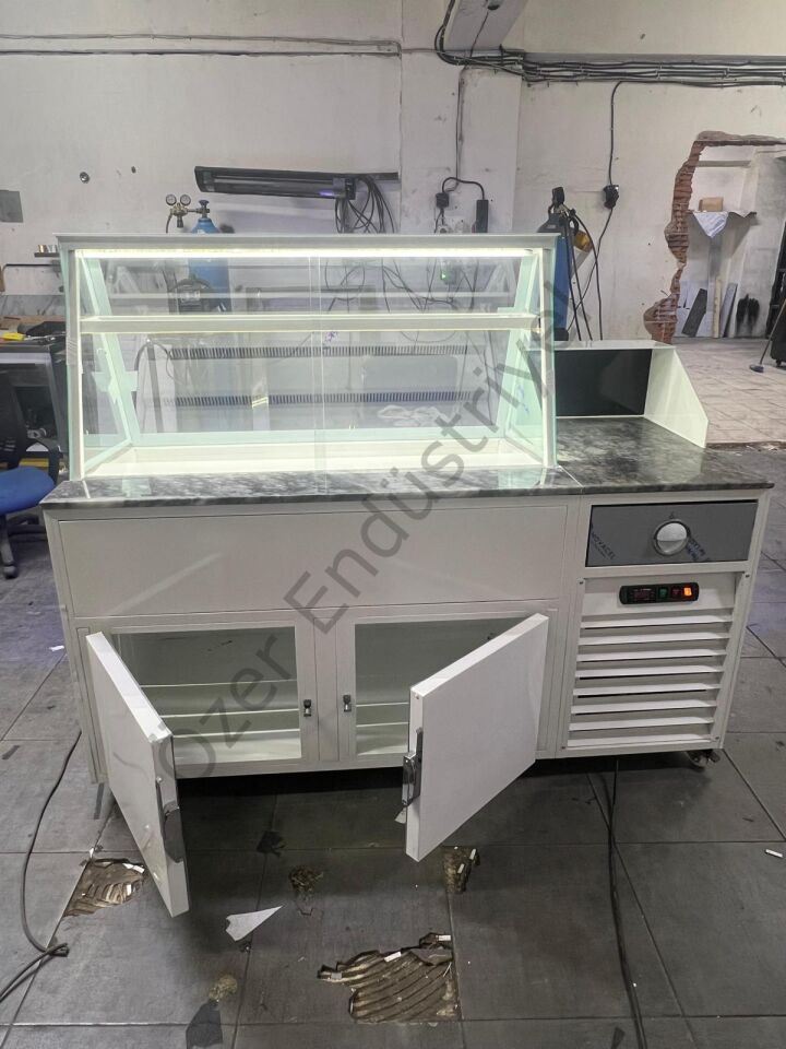 180 cm Soğutmalı Waffle Tezgahı | Kasa Bankolu Waffle Dolabı