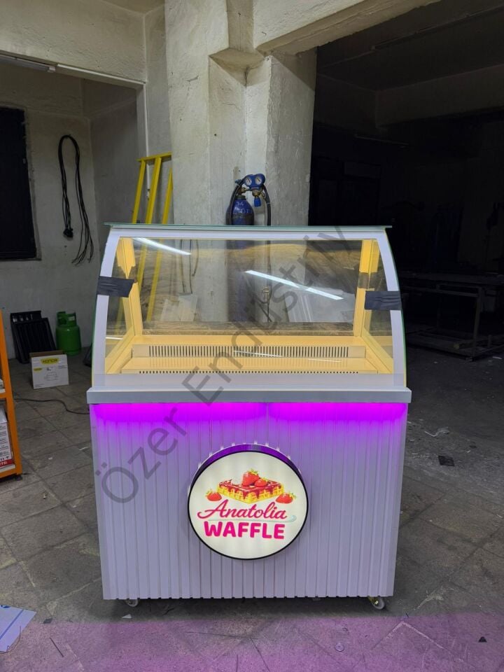Bombe Camlı Waffle Tezgahı 100 CM