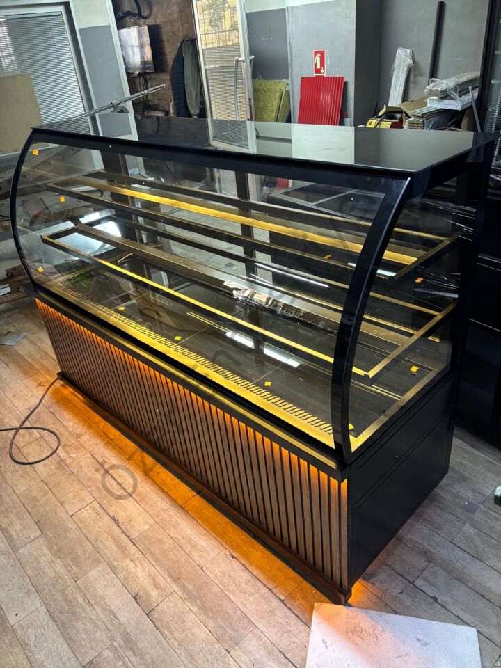 Bombe Camlı Soğutmalı Pasta Tatlı Teşhir Dolabı