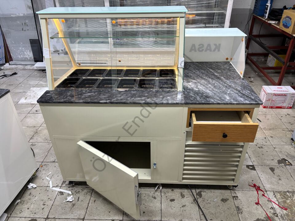 Soğutmalı Waffle Tezgahı ve Kasa Bankosu 150 CM