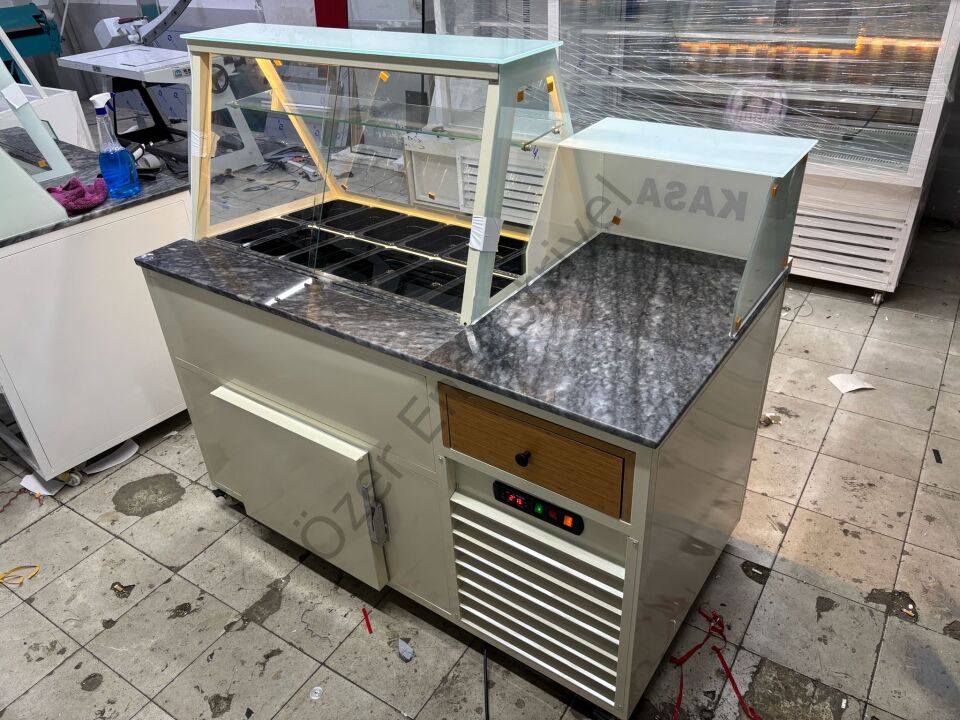 Soğutmalı Waffle Tezgahı ve Kasa Bankosu 150 CM