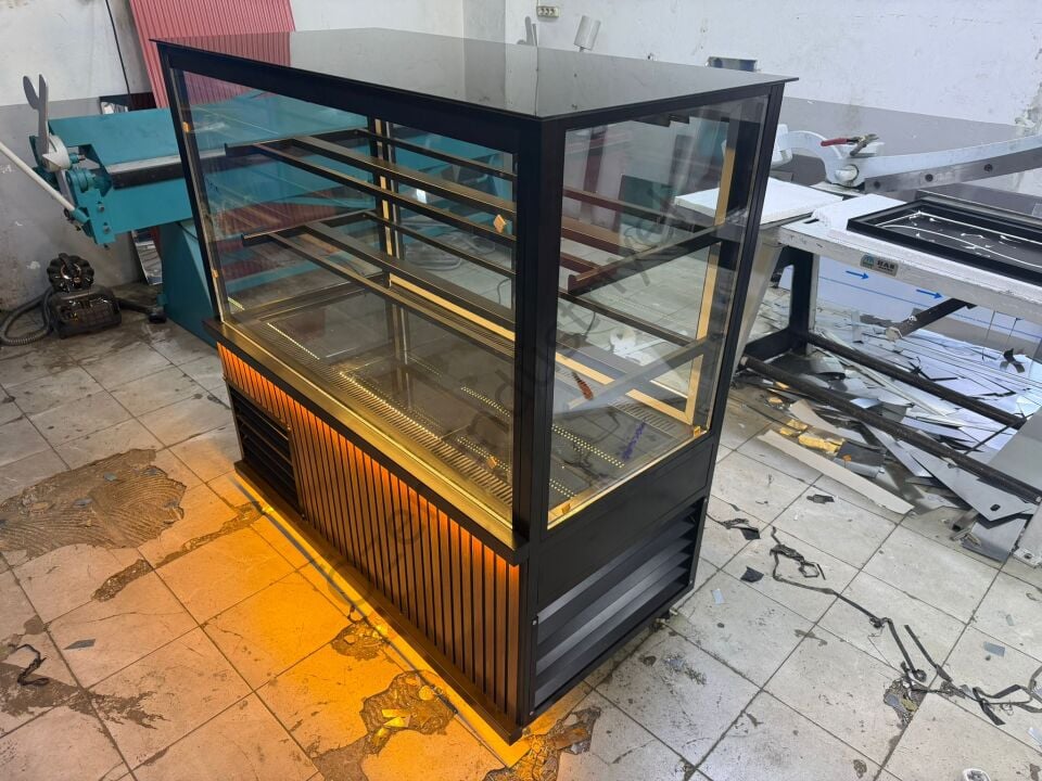 140 Cm Soğutmalı Meze ve Pasta Dolabı | Çift Camlı Teşhir Vitrini