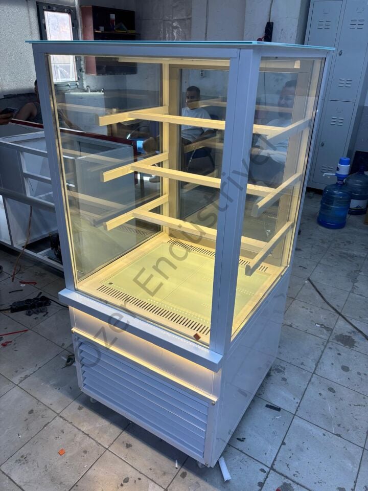 70 cm Soğutmalı Pasta Teşhir Dolabı