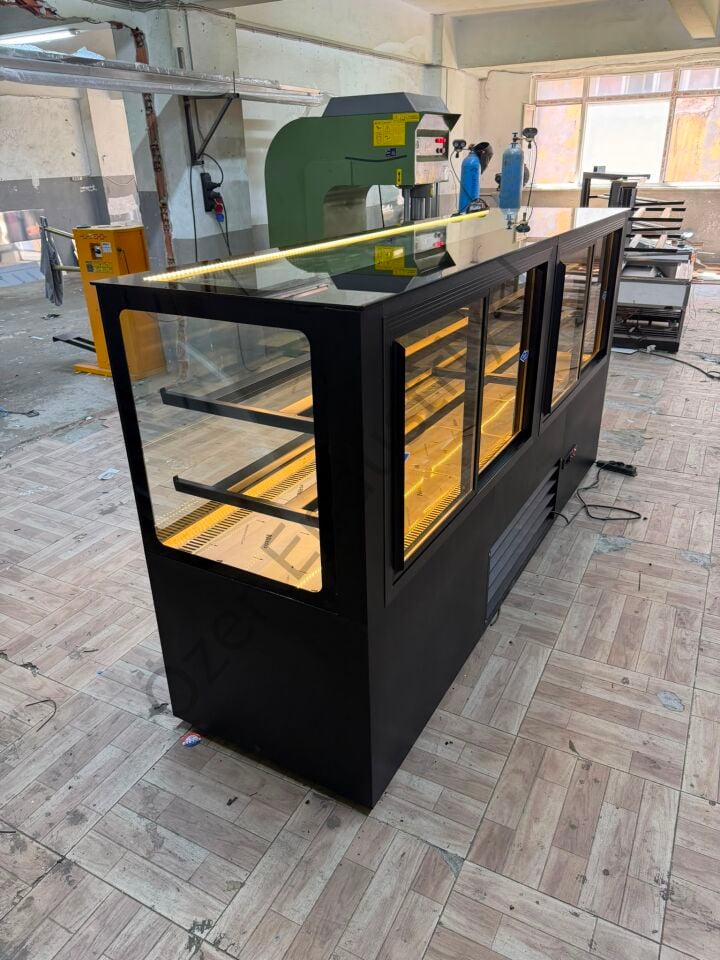 200 cm Soğutmalı Tatlı Teşhir Dolabı