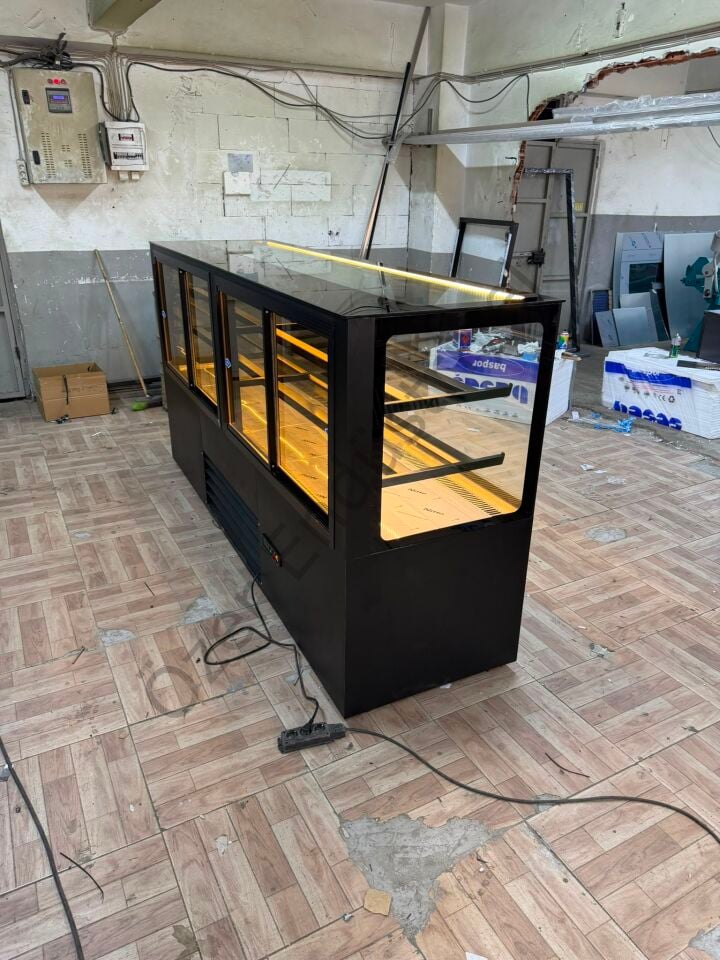 200 cm Soğutmalı Tatlı Teşhir Dolabı