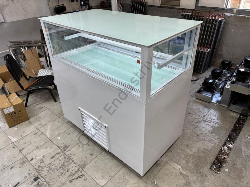 120 cm Soğutmalı Pasta Tatlı Teşhir Dolabı