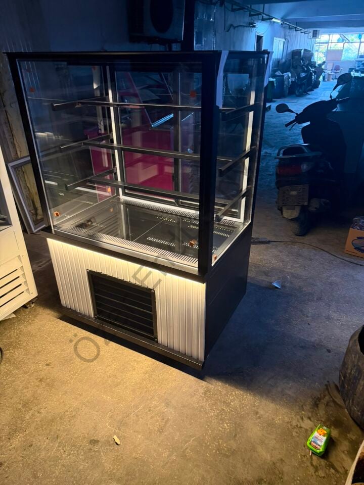 100 cm Dik Camlı Soğutmalı Pasta Tatlı Dolabı
