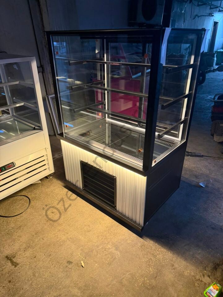 100 cm Dik Camlı Soğutmalı Pasta Tatlı Dolabı