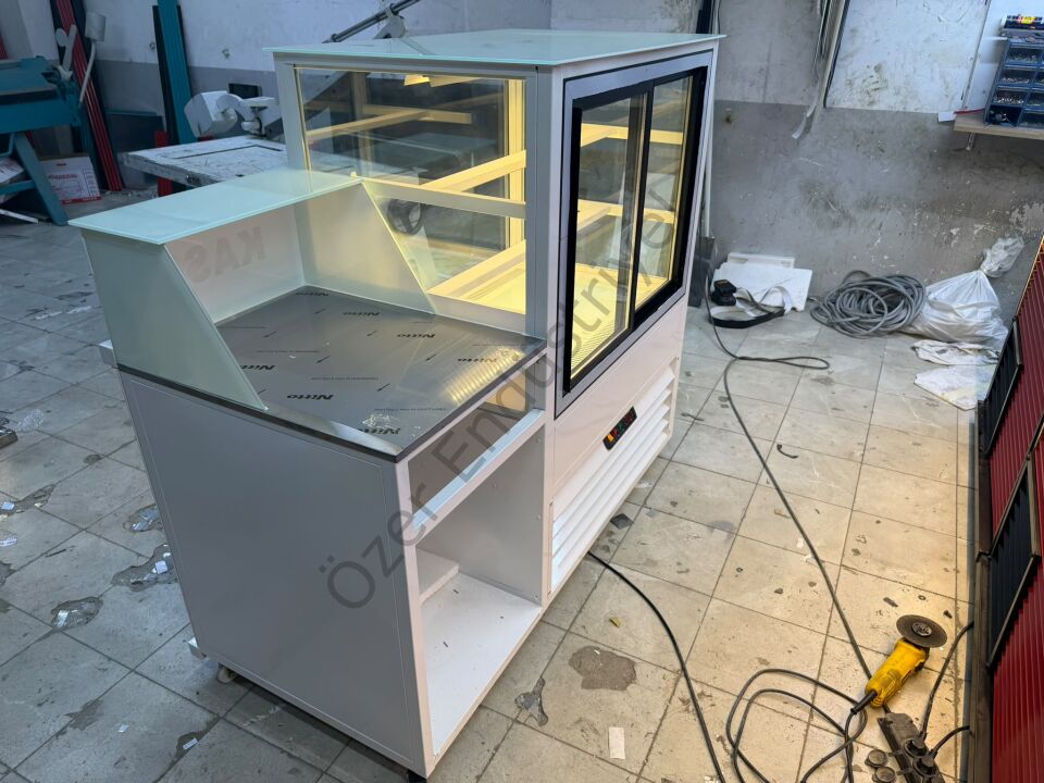Kasalı Soğutmalı Pasta Teşhir Dolabı 150 cm