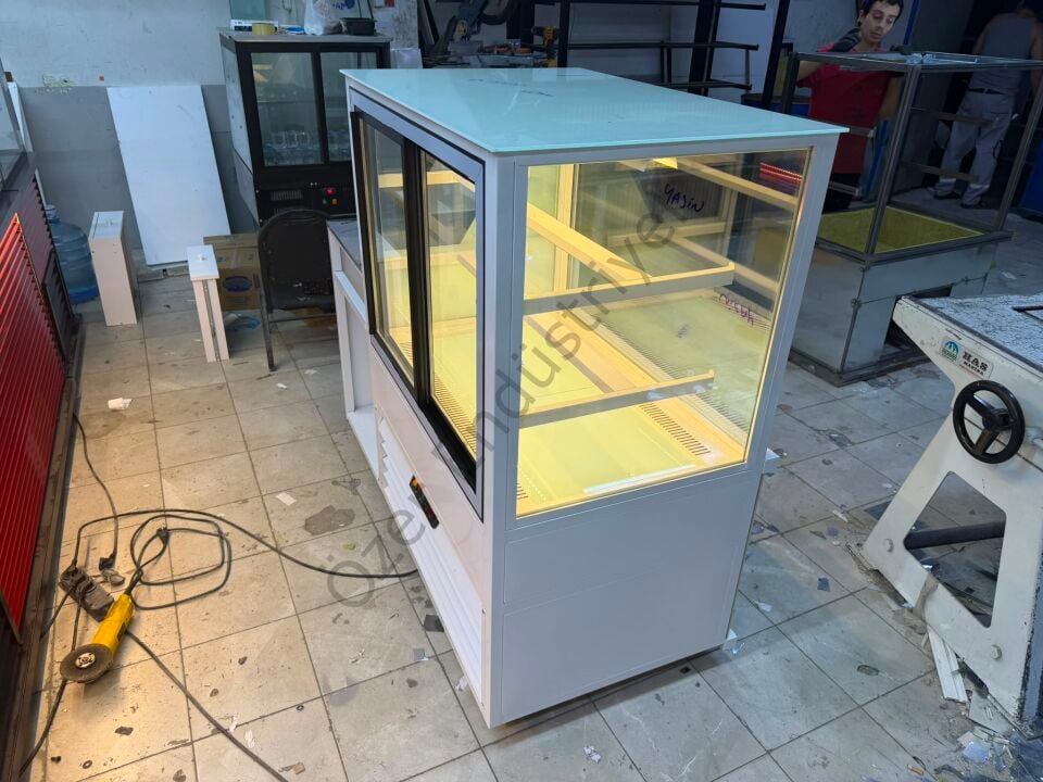 Kasalı Soğutmalı Pasta Teşhir Dolabı 150 cm