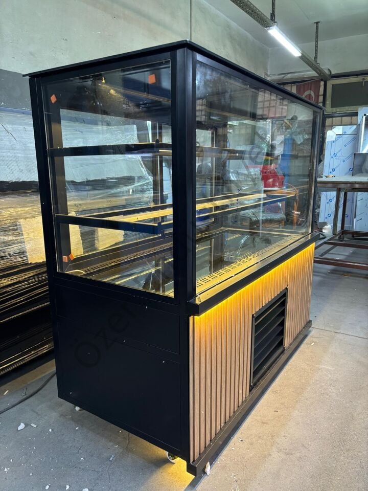 Kare Camlı Soğutmalı Pasta Dolabı 120 cm