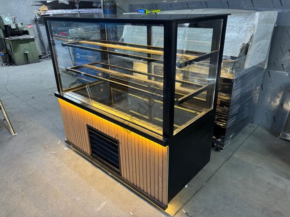Kare Camlı Soğutmalı Pasta Dolabı 120 cm